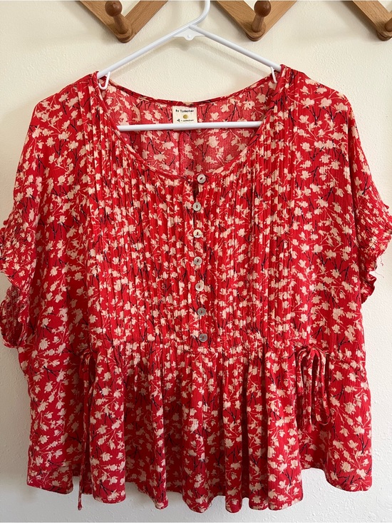 By Together Tops - By Together Red Floral Button-Front Peplum Tunic